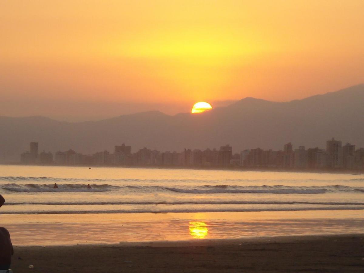 Ape Temporada Praia Grande Sp Completo Com Piscina, Churrasqueira, Estacionamento エクステリア 写真